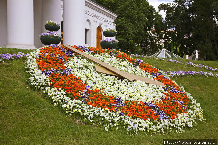 Цветочные часы Минск, Беларусь