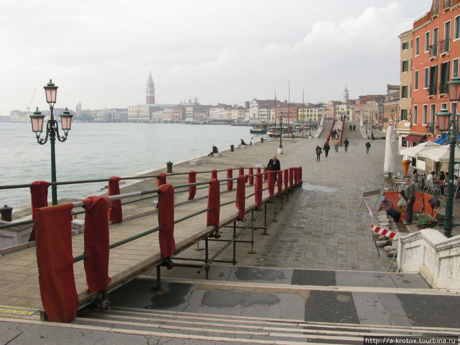 Много съездов для инвалидов Венеция, Италия