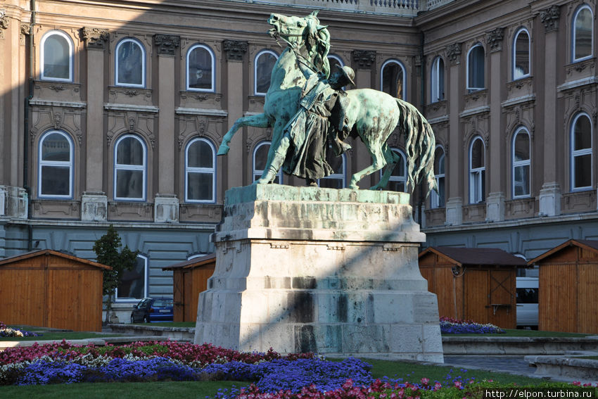 Статуя принца Евгения Савойского, Королевский дворец Будапешт, Венгрия
