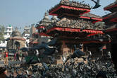 Засилье голубей на дворцовой площади Катманду.