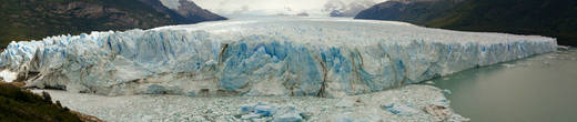 Ледник Перито Морено во всей своей широте.