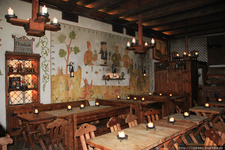 Самый помпезный ресторан -Olde Hansa Таллин, Эстония
