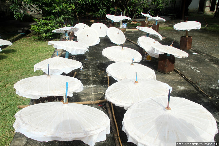 Фабрика зонтиков и вееров Чиангмай, Таиланд