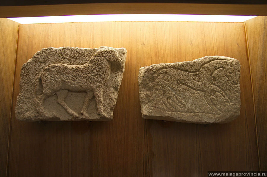 Наскальные барельефы, найденные в пещере Нерхи, 3000 лет до н.э Малага, Испания