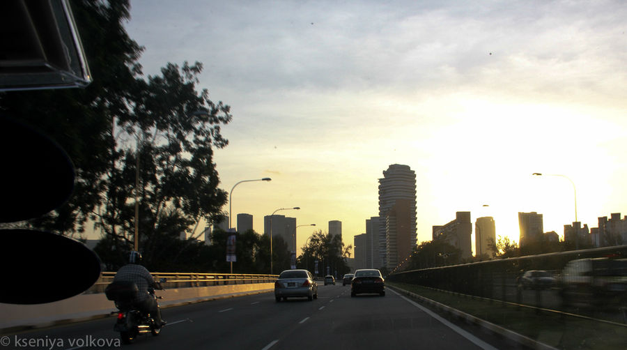 Днем дороги в Сингапуре выглядят примерно так Сингапур (город-государство)