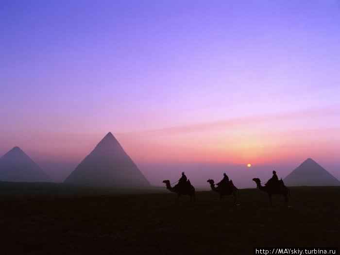 Египетские пирамиды - одно из семи чудес Света...