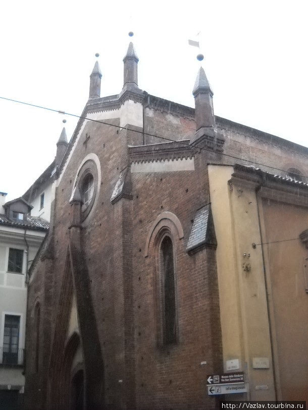Фасад церкви Турин, Италия