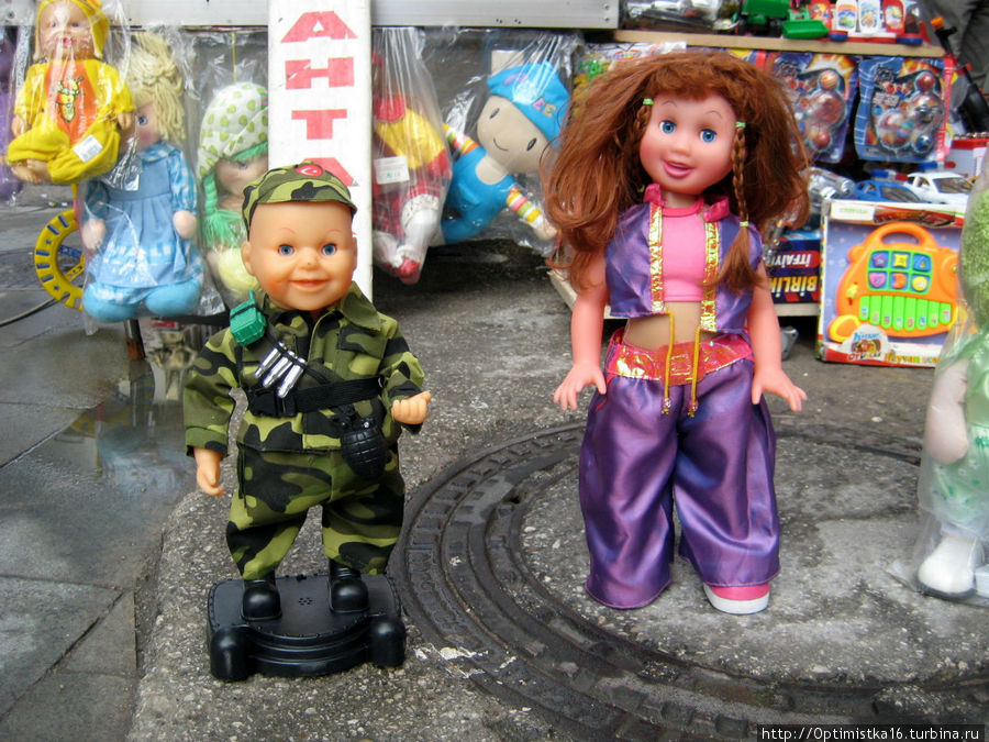 Солдатик очень приветливый Солдатик очень приветливый