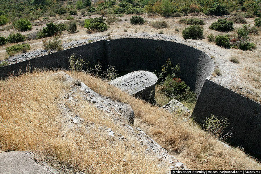 Заброшенный форт в Черногории Область Котор, Черногория