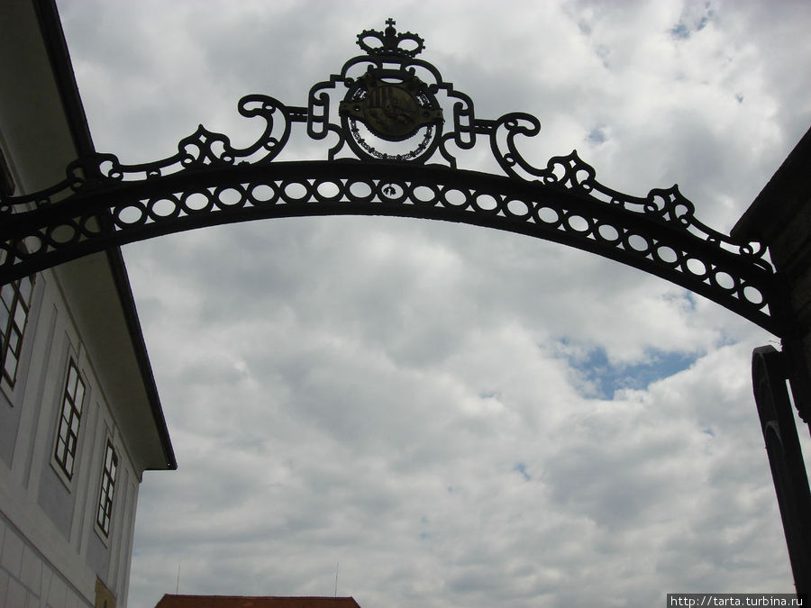 У ворот крепости Чешский Крумлов, Чехия