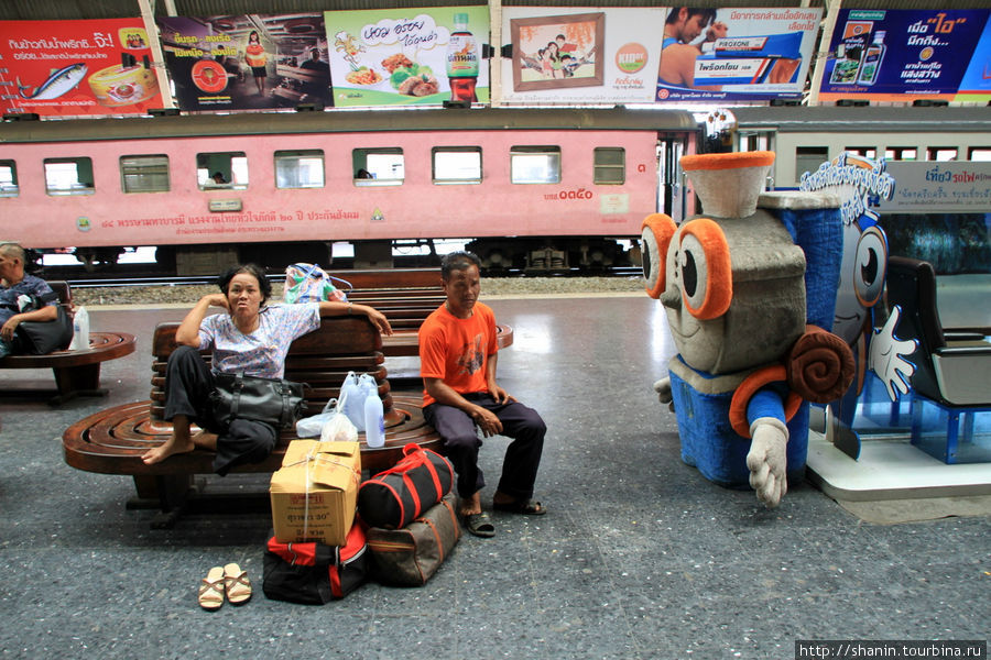 Из Бангкока на поезде Прачуап-Кхири-Кхан, Таиланд
