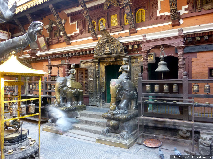 Патан.  Храм Махавихар. Патан (Лалитпур), Непал