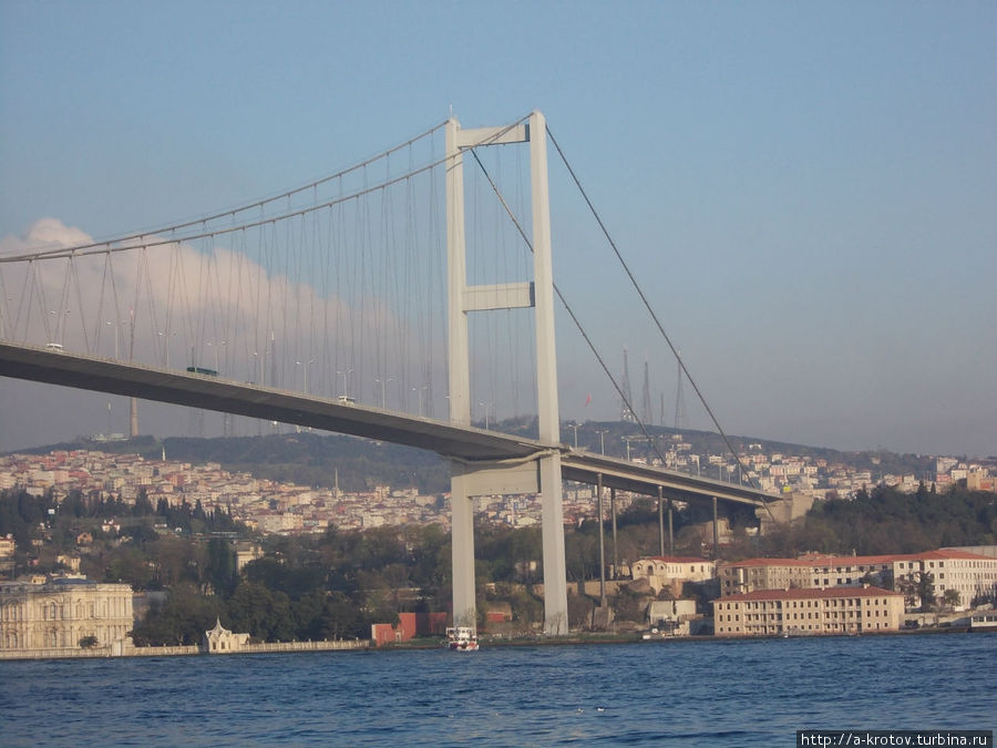 Первый мост. Стамбул, Турция