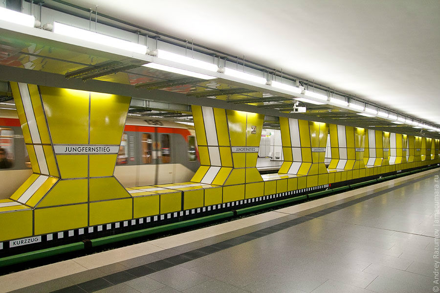 Метрополитен в Гамбурге работает без турникетов Гамбург, Германия