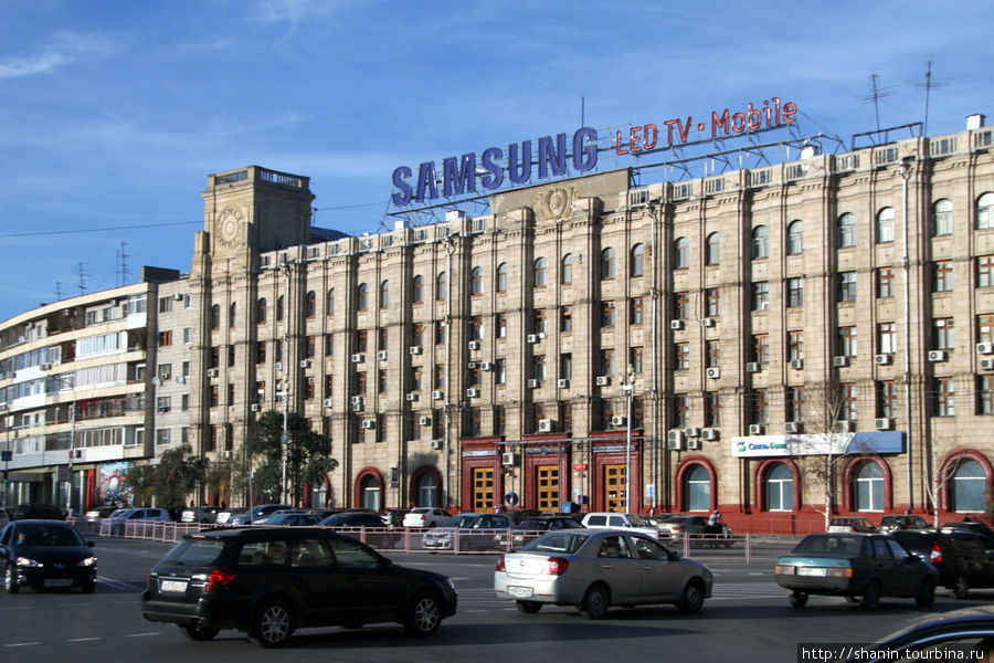 Площадь Павших борцов Волгоград, Россия Площадь Павших борцов Волгоград, Россия