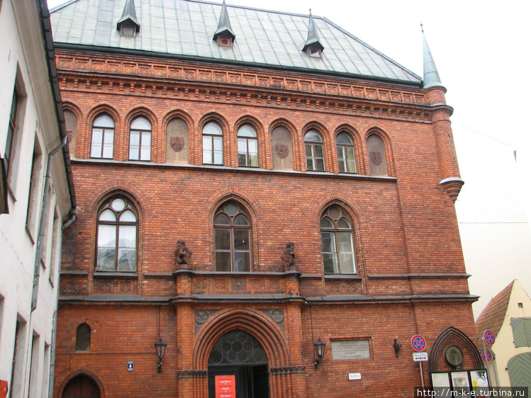 Вход в музей истории Риги