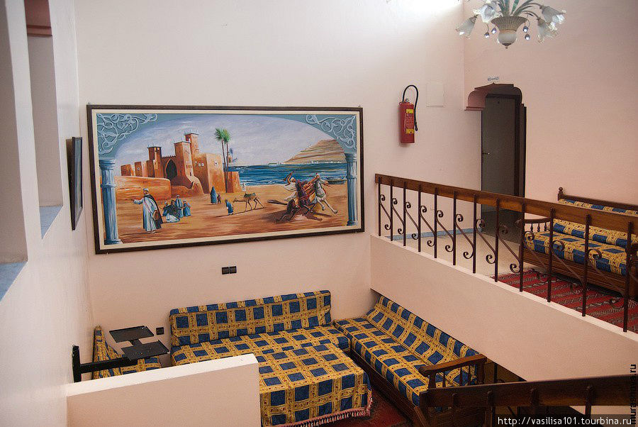 Интерьер отеля, лестница Агадир, Марокко