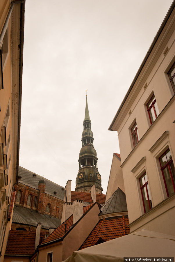 Вокруг церкви Святого Петра в Риге Рига, Латвия