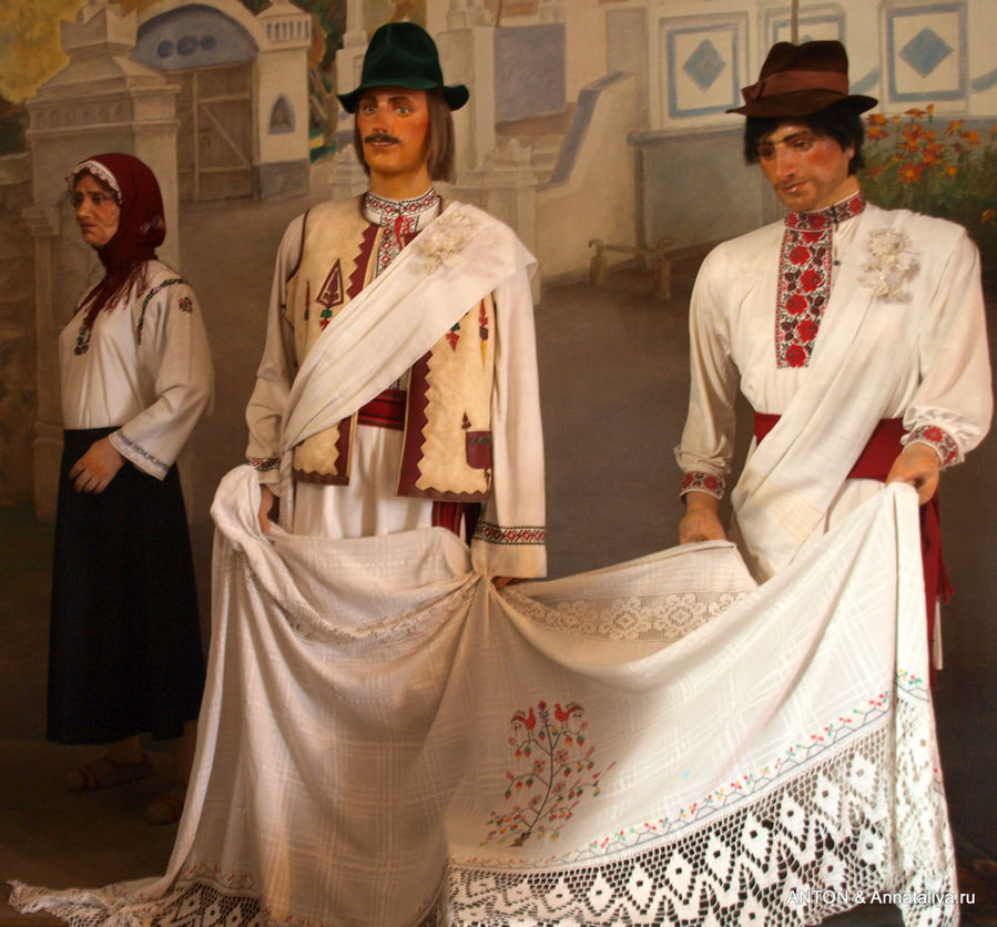 Показ приданного. Показ приданного.