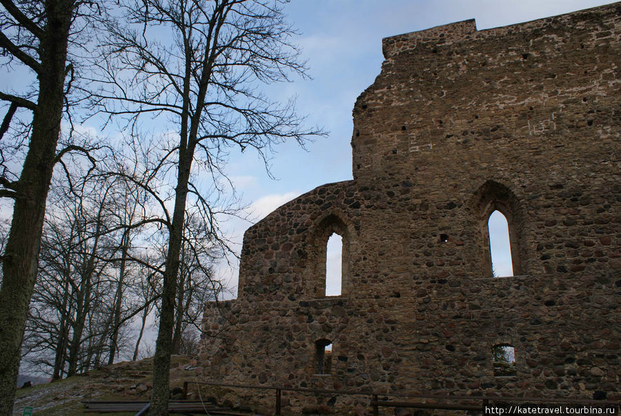 Старый Сигулдский замок Сигулда, Латвия