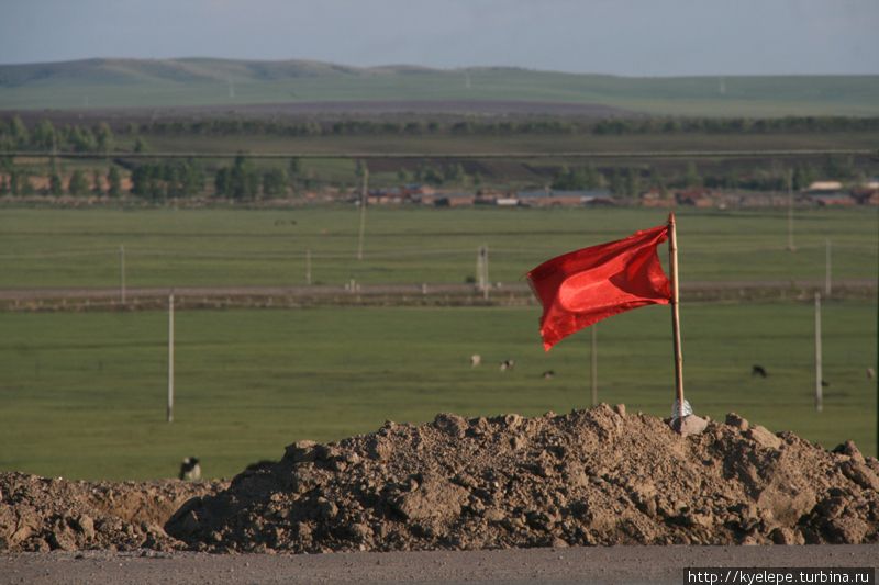 Ремонт дороги в Китае всегда выглядит как коммунистический субботник Китай Ремонт дороги в Китае всегда выглядит как коммунистический субботник Китай