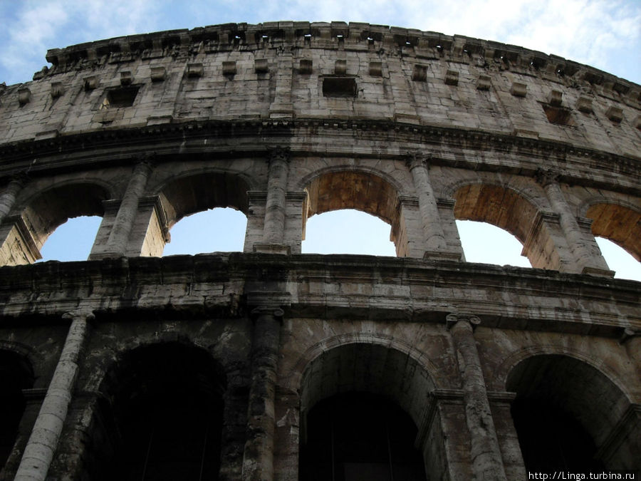 Колоссальный  Колизей Рим, Италия