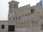 Ветряные башни встречаются во всех эмиратах и странах Персидского залива.