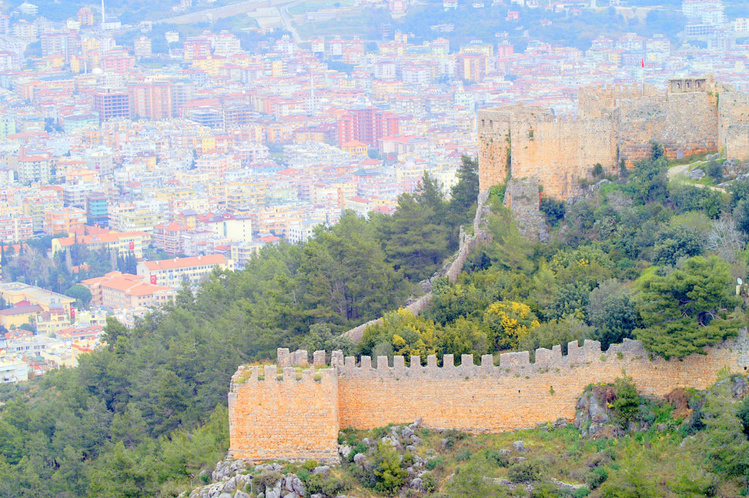 Вид на Аланью из крепости