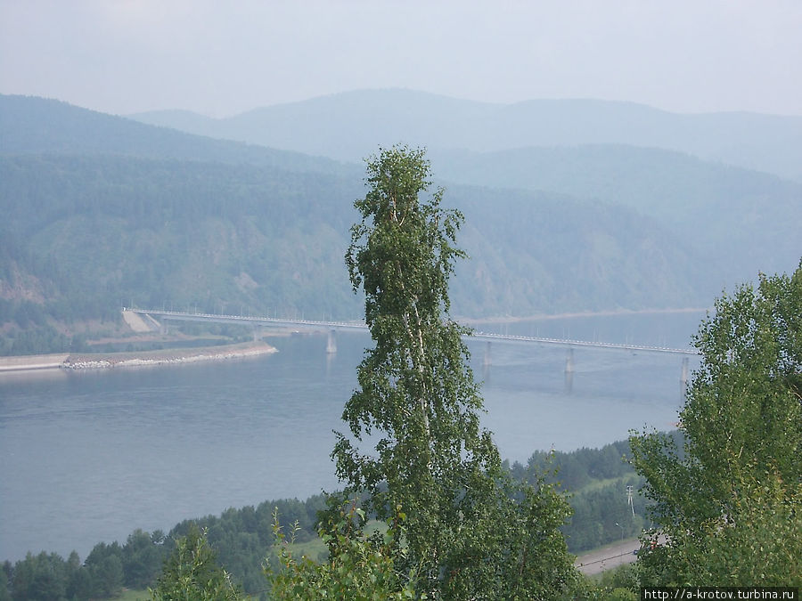 Красноярская ГЭС — вид со стороны Дивногорск, Россия