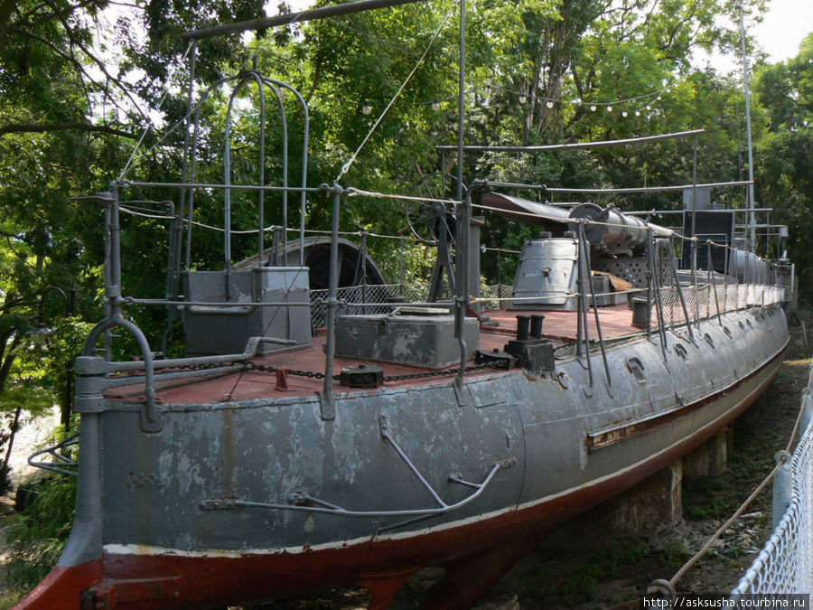 Знаменит торпедоносец Дерзкий тем, что в 1812 году во время войны с турками  потопил турецкий броненосец . Варна, Болгария