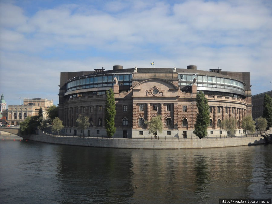 Вид на здание с набережной Стокгольм, Швеция
