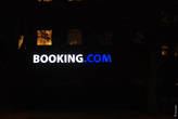 Офис компании по бронированию гостиниц Booking.com, которым я все время пользуюсь, находится в Амстердаме.