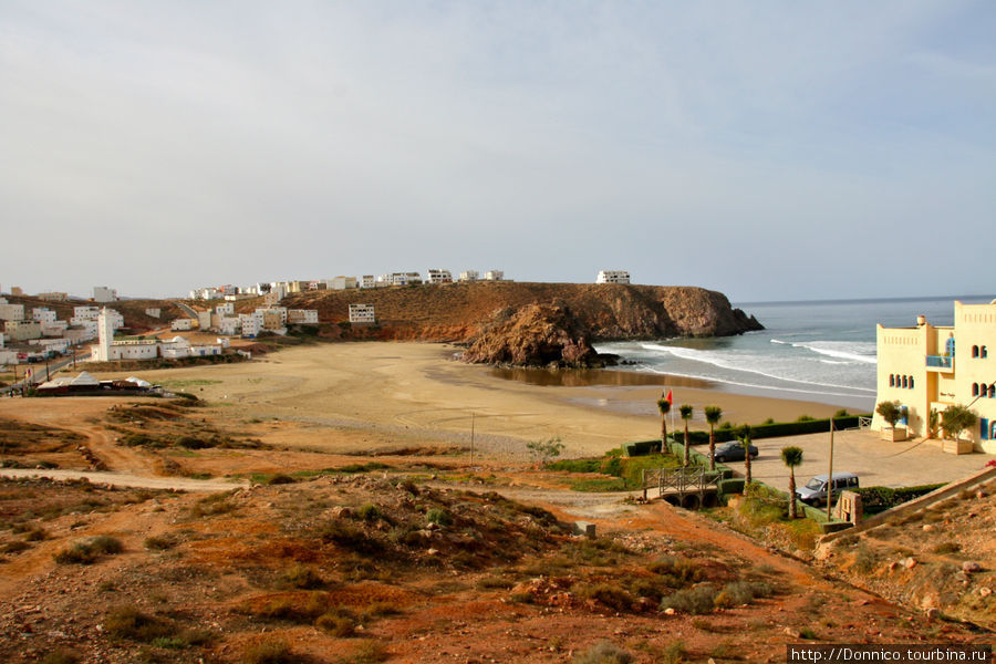 В центре мароканских пляжей Мирлефт, Марокко