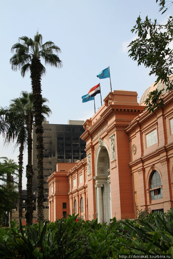 Здание тайной полиции у Каирского музея Каир, Египет