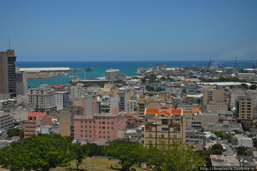 Порт-Луи со смотровой площадки и не только Порт-Луи, Маврикий