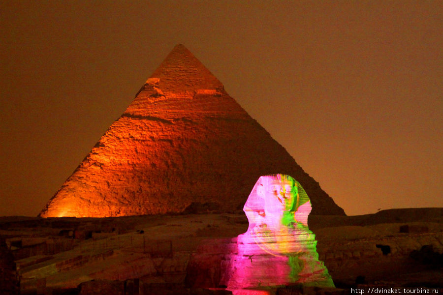 Музыкально-световое шоу пирамид в Гизе Каир, Египет