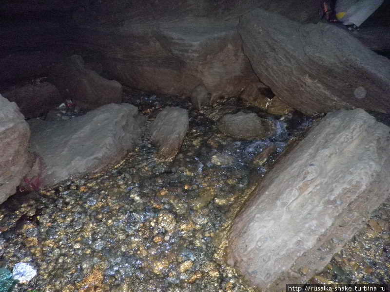 Пещеры Гуфа и Рупа Покхара, Непал Пещеры Гуфа и Рупа Покхара, Непал