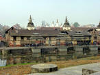 Деопатан. Храмовый комплекс Пашупатинатх и священная река Багмати.