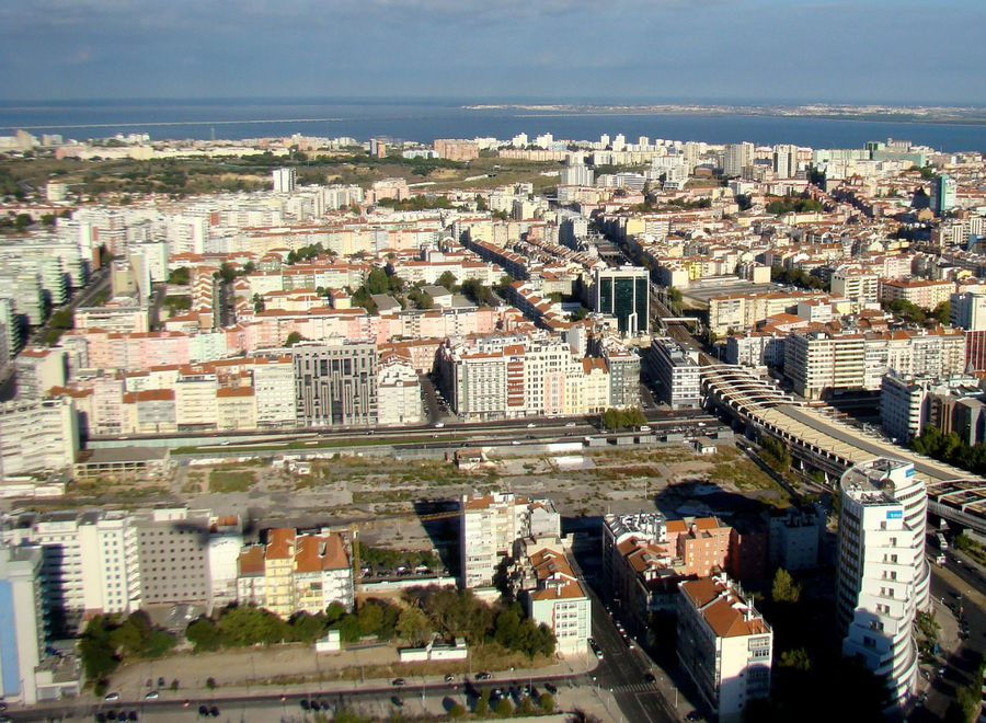Пролетая над Лиссабоном или путешествие с закрытыми глазами Лиссабон, Португалия