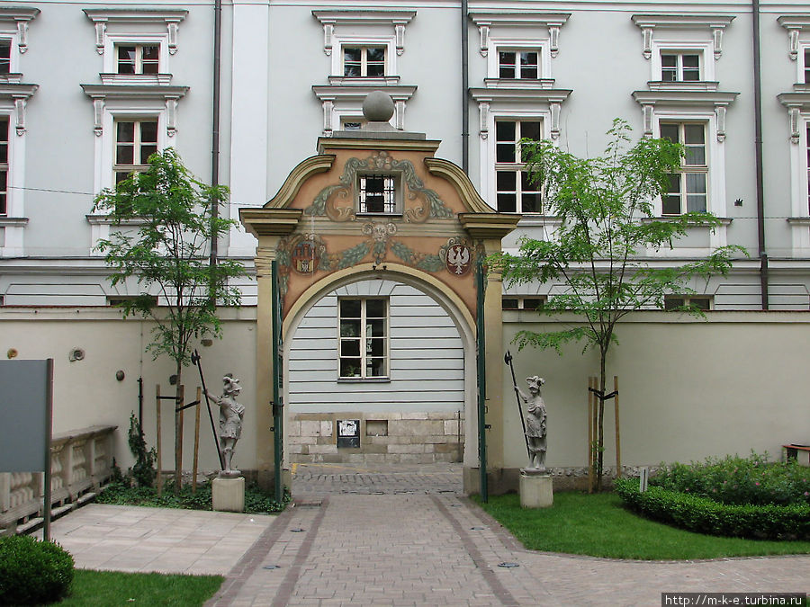 Внутренний двор университета Краков, Польша