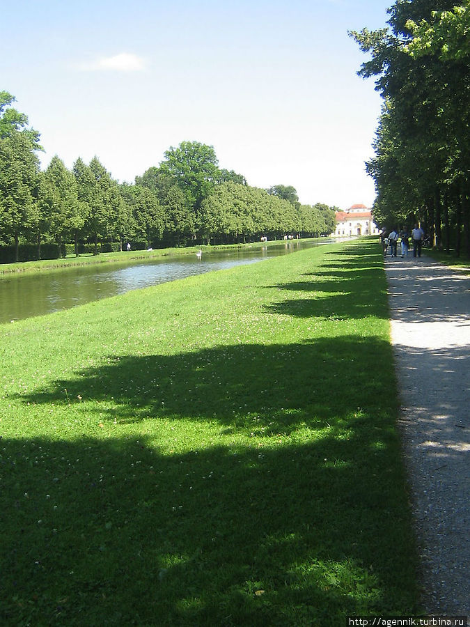 Главный канал Обершлайсхайм, Германия Главный канал Обершлайсхайм, Германия