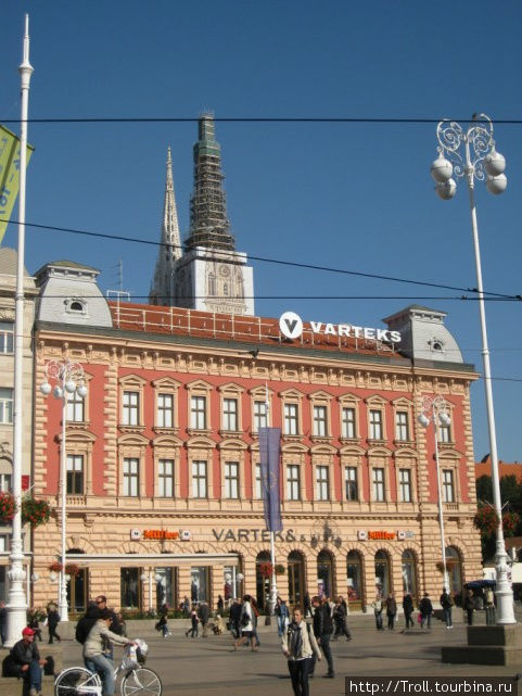 Престижная марка и занимает престижный угол на престижной площади Загреб, Хорватия