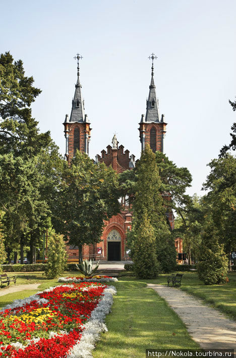 Костел Петра и Павла Цехоцинек, Польша