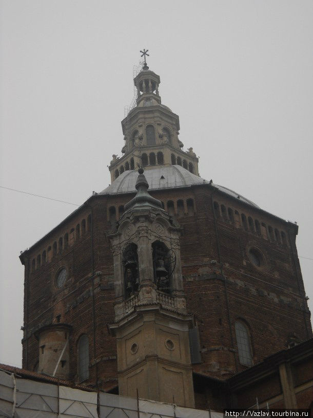 Купол собора Павия, Италия