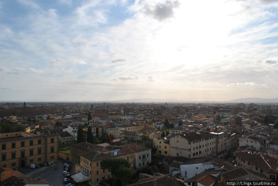 Взгляд с Пизанской башни Пиза, Италия
