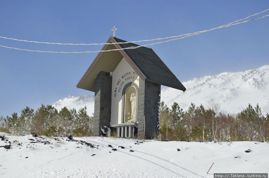 Этна — alma mater — лат. букв. «кормящая, благодетельная мать» Катания, Италия Этна — alma mater — лат. букв. «кормящая, благодетельная мать» Катания, Италия