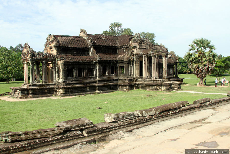 Мир без виз — 364. Самый главный храм Ангкор (столица государства кхмеров), Камбоджа