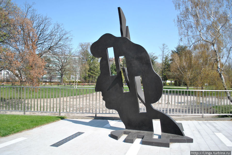 Памятник Фредерику Шопену Прощальное послание (или Голубая нота) Вена, Австрия