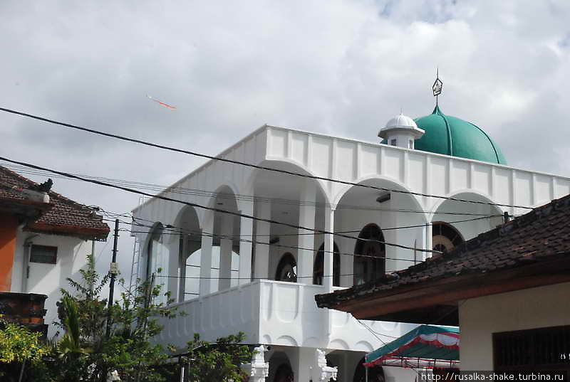 Мечеть в Танджунг Беноа Беноа, Индонезия