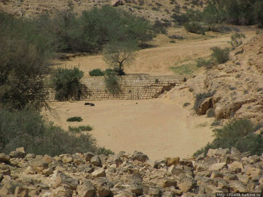Плотина построенная на реке. Иерусалим, Израиль